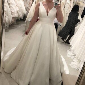 Stella York Wedding Dress 6758